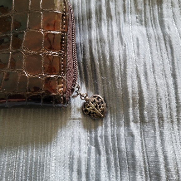 Brighton Vintage Cher zip wallet patent leather burgundy.. - Picture 6 of 8